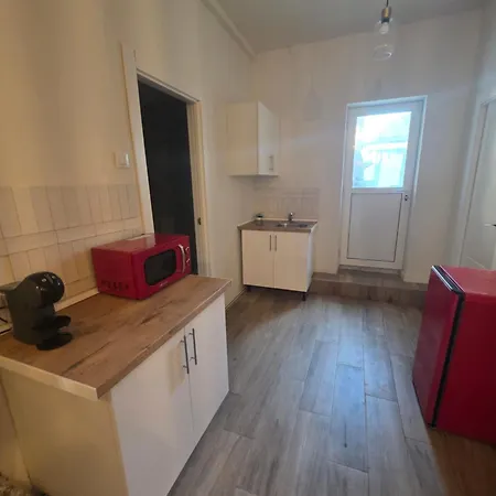 La Remonta Apartment *